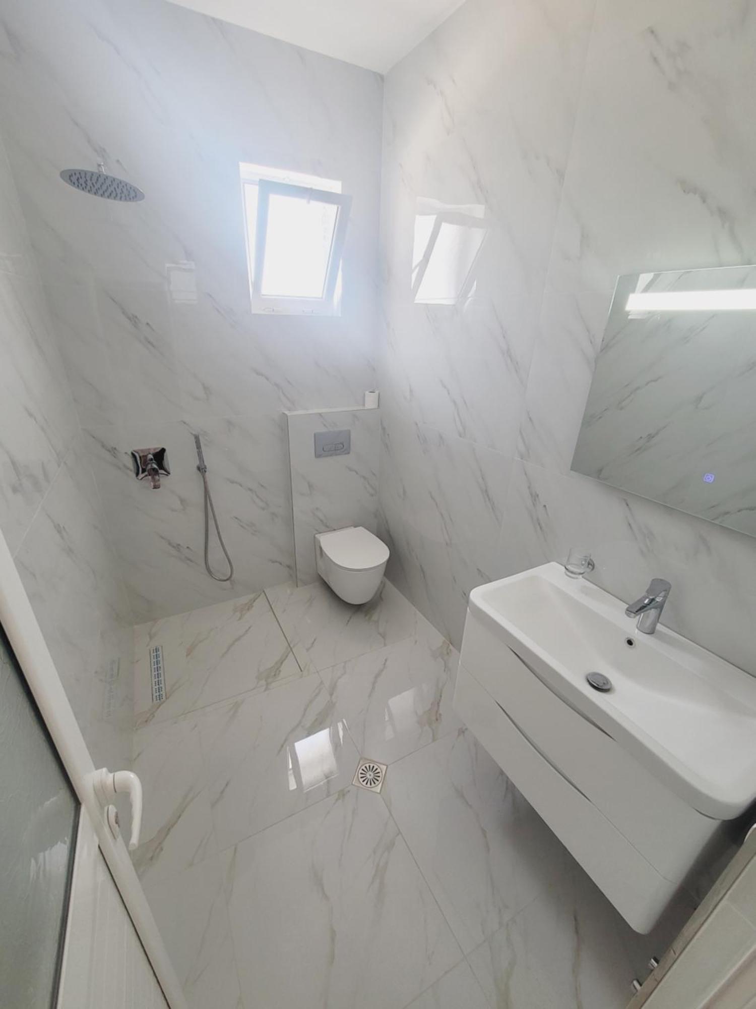 Makla Apartment Sarande